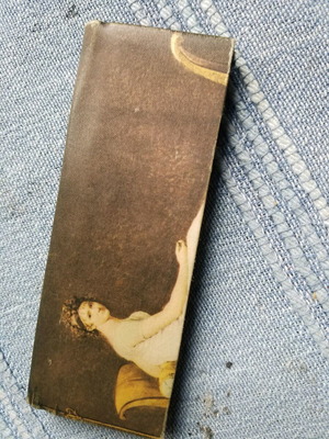 Vintage mirror with comb like new in beautiful case