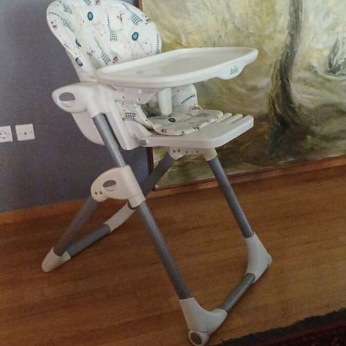 Joie Highchair like new with adjustable features