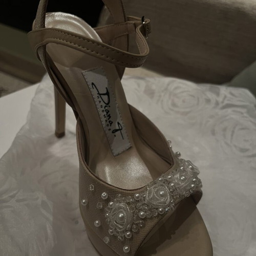 Handmade wedding sandals size 34/35 like new, beige with silk beads and pearls