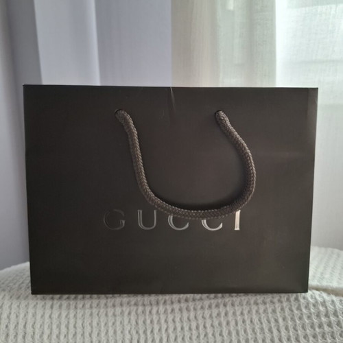 Gucci paper bag with authentic packaging papers like new