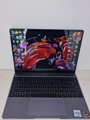 Huawei Matebook 13” laptop like new, AMD Ryzen 5, 8GB RAM, 512GB SSD