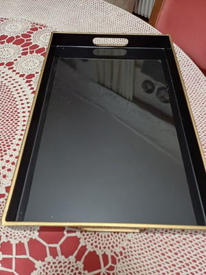 Serving tray like new