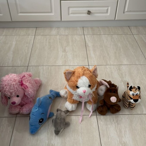 Stuffed toys like new, pack of 6 pieces