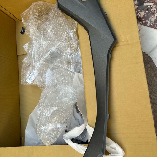 X-TOWN 300i ABS Special Edition left side panel like new, genuine