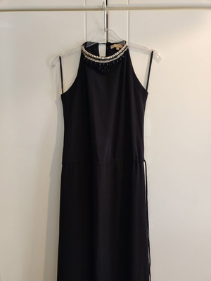 Black maxi dress with decorative neckline Soky & Soka