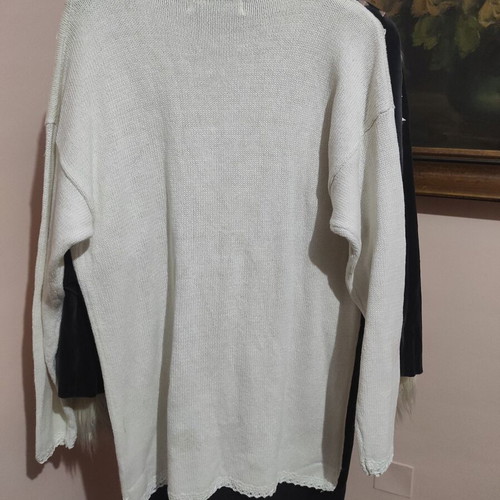 Paramour Exclusive knitted vintage blouse like new, beige with embroidery