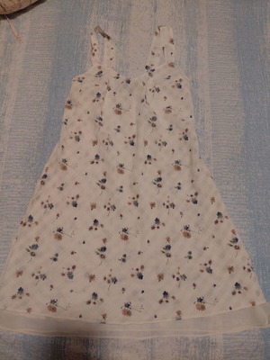 Summer dress with floral pattern new, white, size M