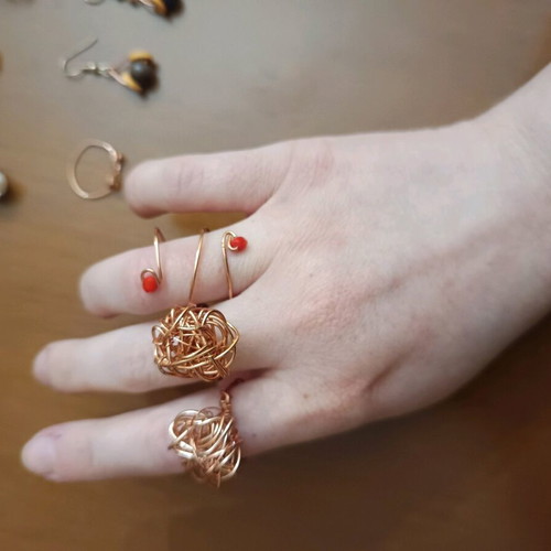 Jewelry set handmade from copper wire new, gold-colored
