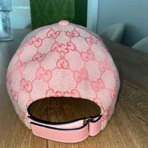 Gucci GG Canvas Baseball Hat Pink like new