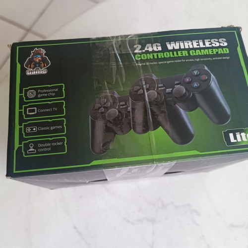 Console with two controllers, 10000 games, HDMI 4K