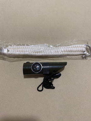 Σφυρίχτρα επιβίωσης και μπρασελέ από σχοινί καινούργια