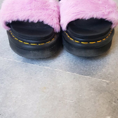 Dr Martens sandals with pink fur like new, size 37