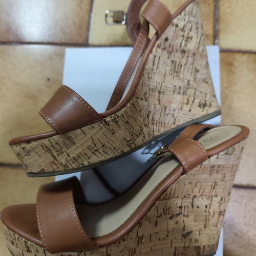 Brown tan platform sandals size 37 used