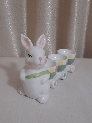 Easter Ceramic Egg Holder Bunny with 3 Slots New