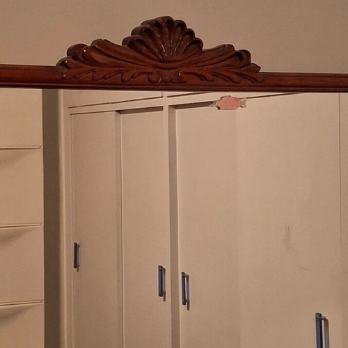Vintage dresser with mirror and drawers for bedroom