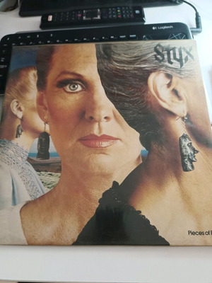 Lp винилов запис Styx Pieces of Eight употребяван, 33rpm
