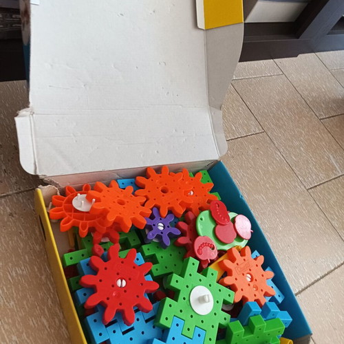 Quercetti Georello Farm construction toy like new, 111 pieces