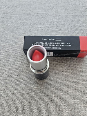 MAC κραγιόν nr 565 Gummy Bare σαν καινούργιο