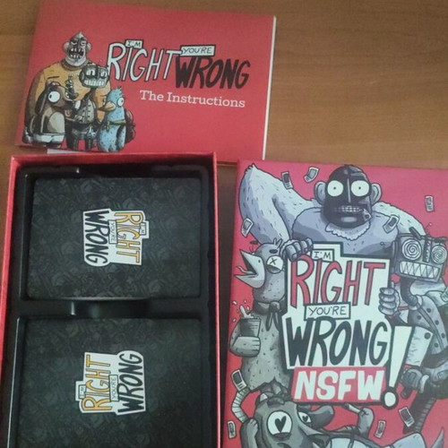 I'm right, you're wrong board game like new with 69 cards