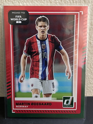 2025-26 Panini Donruss Road to World Cup Parallel Red and Green Martin Odegaard card like new