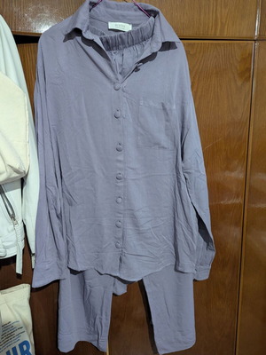 Arpyes set lavender pants and shirt like new