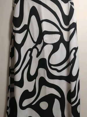 Skirt XXL like new, black and white, A-line