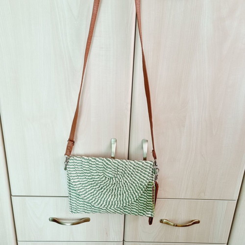 Straw crossbody bag new, beige with pistachio