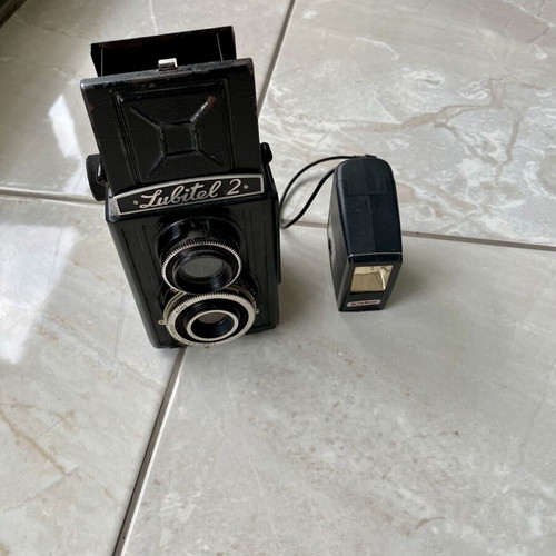 Lubitel 2 TLR Medium Format Camera with Kako Flash like new