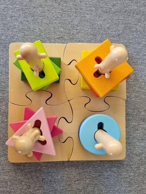 Hape Wooden Shape Sorting Toy like new for 18+ months