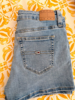 Σορτσάκι Tommy Hilfiger σαν καινούργιο, μέγεθος 28, μπλε