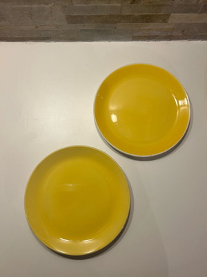 Vintage Keramikos dinnerware set of 2, like new, 24 cm