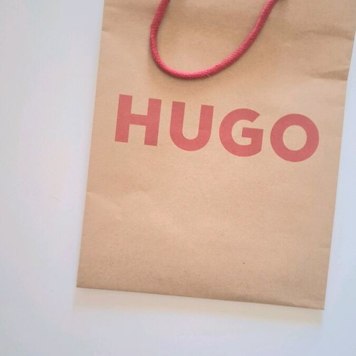 Hugo paper bag new, medium size 22x15x5cm
