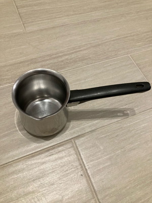 Medium stainless steel briki like new