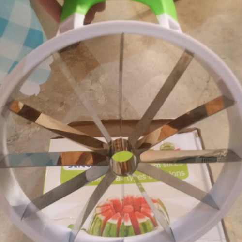 Watermelon slicer like new