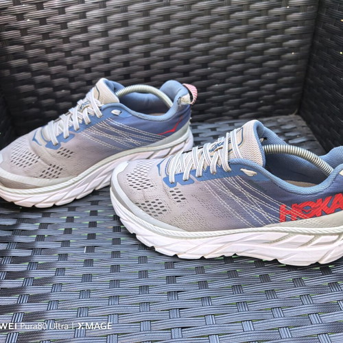 Hoka One One sports shoes used, size 38, in good condition