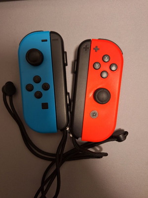 Nintendo Joy-Con комплект безжични контролери за Switch Neon Red/Blue нови
