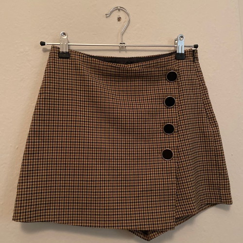 Stradivarius skort used with buttons, size 34, side zipper
