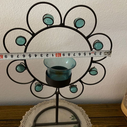 Sunflower-Shaped Candle Holder used with blue glass beads and free electronic candle