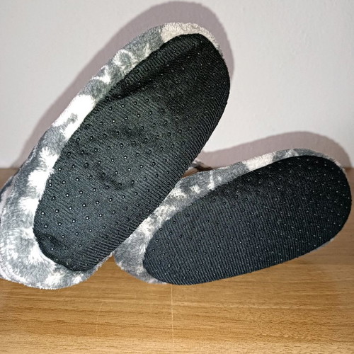 Children's wool slippers new, multicolor, size 28