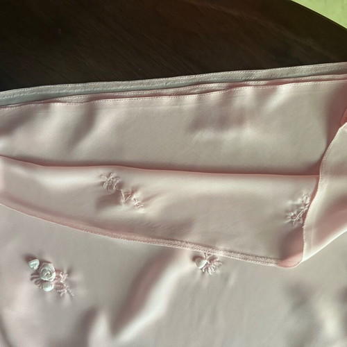 Women's pink organza blouse M with lining, floral decoration