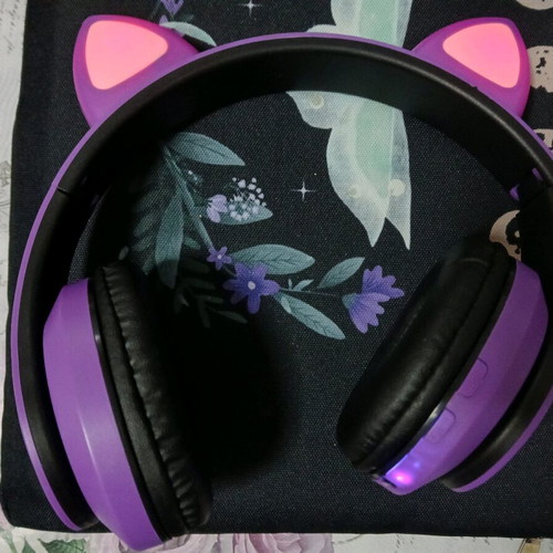 Purple headphones like new with wired and Bluetooth connection