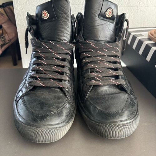 Moncler leather boots size 43 like new, black