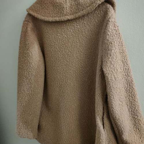 Outerwear L like new, beige