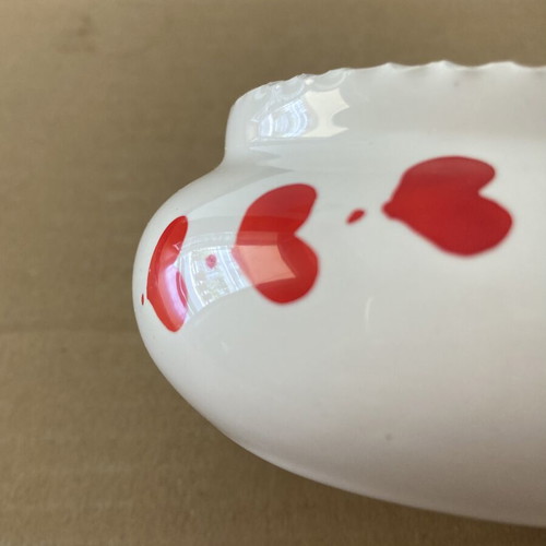 White vintage ceramic ashtray like new with hand-painted red hearts