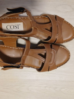Women's sandals like new, brown, size 37, soft anatomical sole
