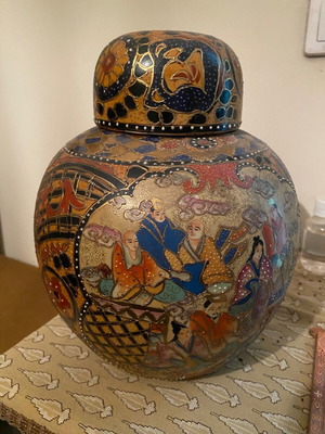 Decorative vase in Satsuma style like new, approx. 30 cm height