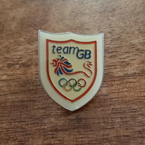 Olympic Games 2004 pin badge like new