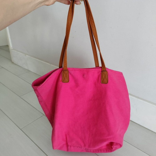 Esmara vintage shoulder bag like new, fuchsia with brown handle