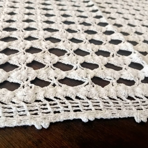 Crochet table linens set of 3, like new, ecru cotton yarn