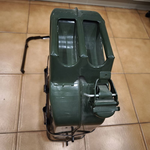 Jerrycan 20lt with bracket new